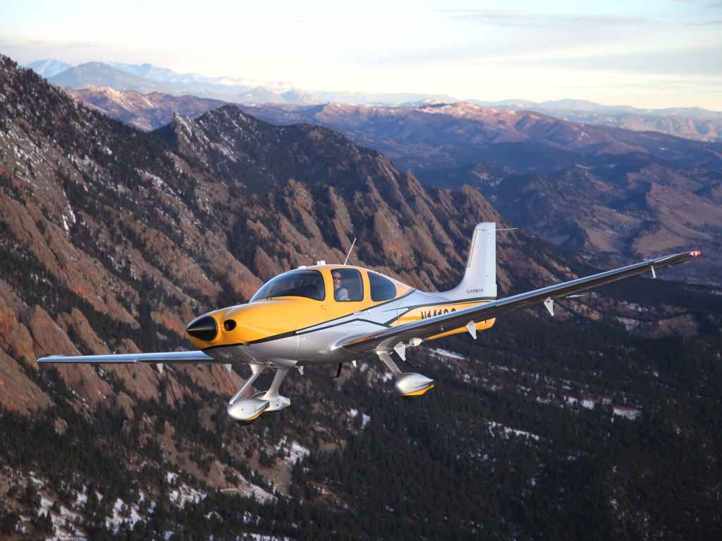Things to Take Care While Selecting the Flight School
